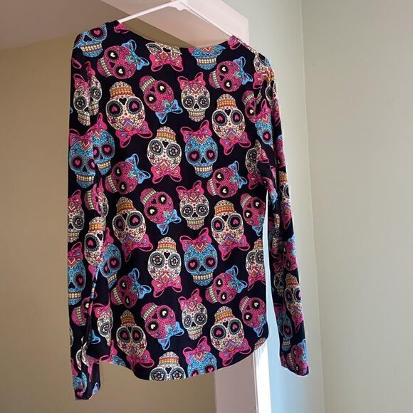 No Boundaries Juniors' Halloween Long Sleeve V-Neck Tee Sugar Skulls size XXL​ - Picture 3 of 4